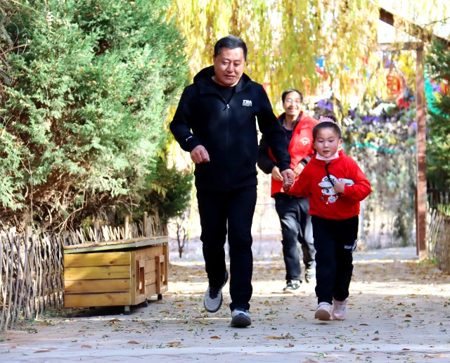 05 環校生態迷你馬拉松點燃冬日運動激情.JPG