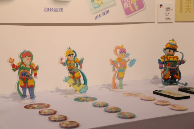 活動現場展出的學生作品創意無限，精彩紛呈（鄭逸潔 攝） (6).jpg