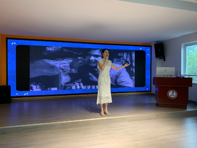 “庫甬”兩地師生同上一堂思政課現場 胡佳 攝1.jpg “庫甬”兩地師生同上一堂思政課現場 胡佳 攝1.jpg