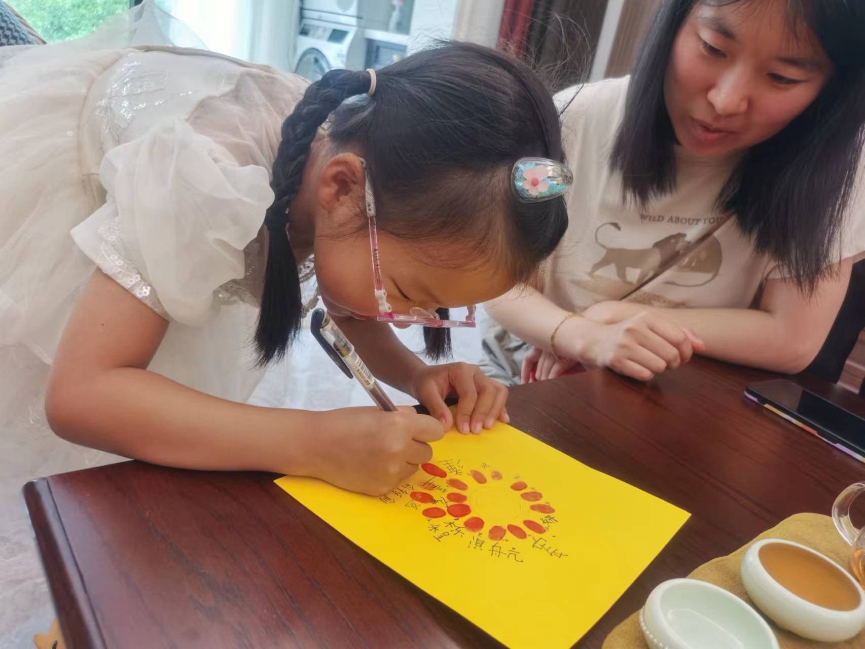 老師的家訪小道具 讓班級迅速有了向心力 學校供圖.jpg 老師的家訪小道具 讓班級迅速有了向心力 學校供圖.jpg