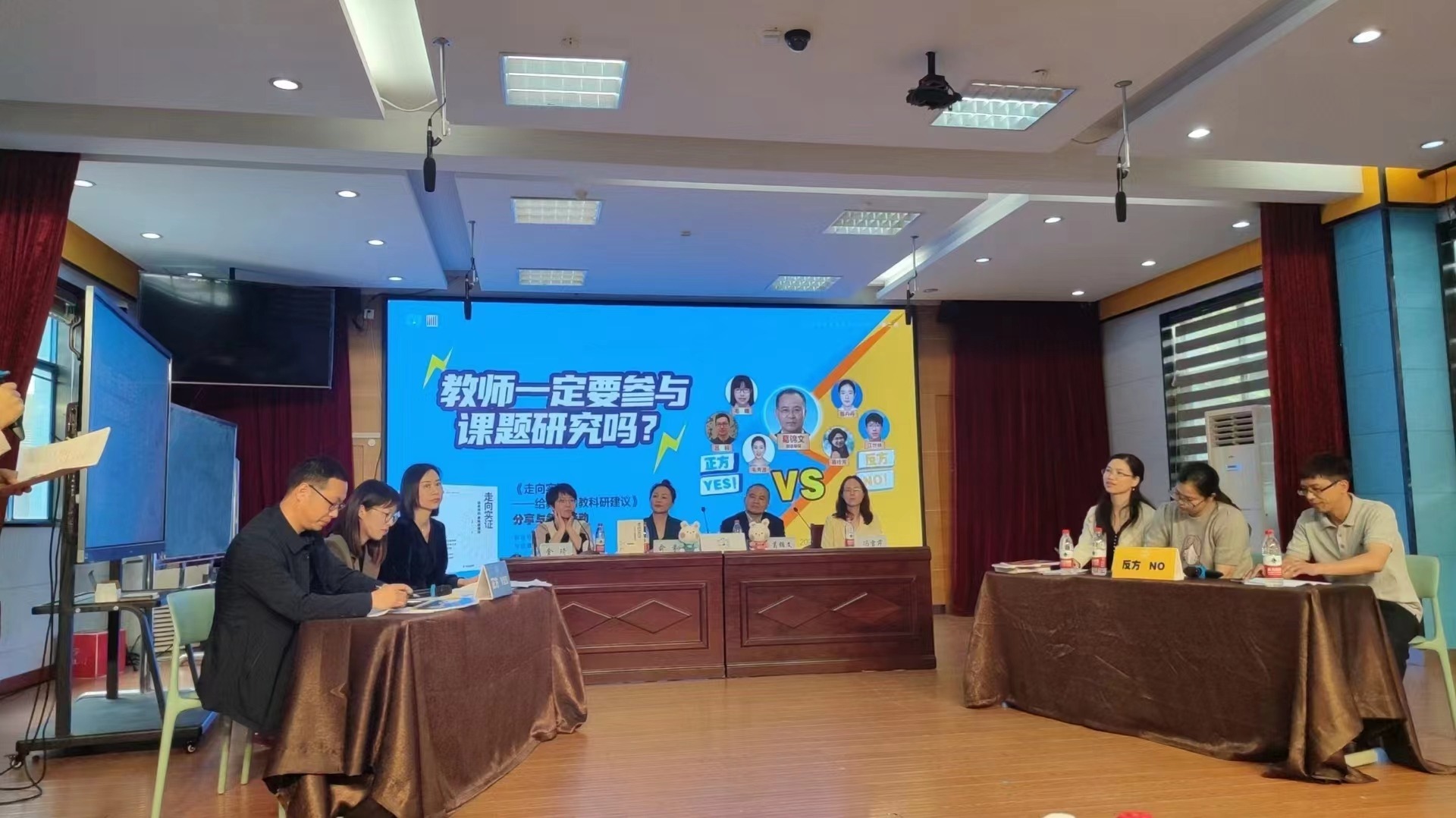 ”甬上云讀“之”分享與爭鳴“活動 寧波大學園區圖書館供圖.jpg