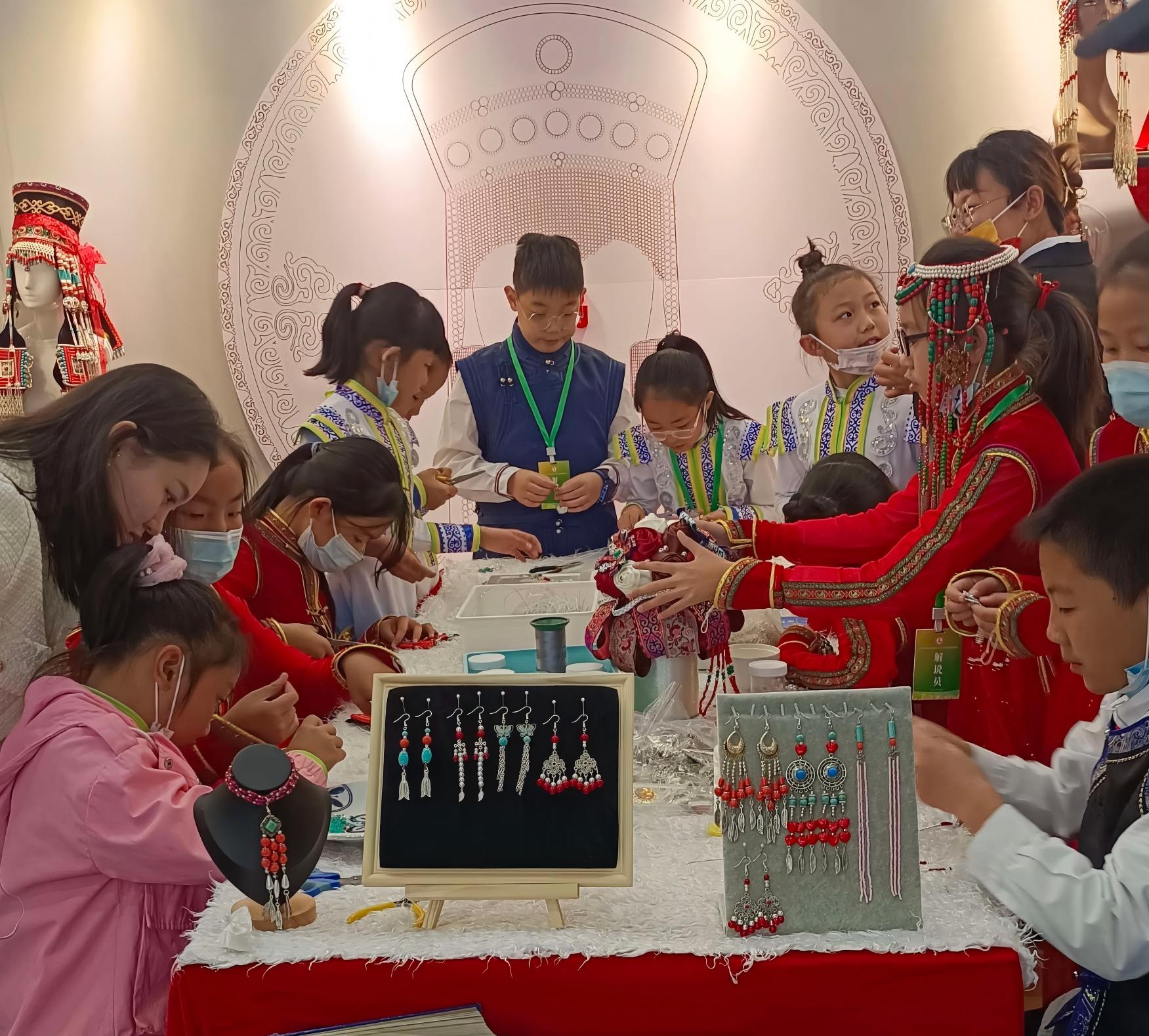 f992e96b615f5b37c18e526756d4f4f(1).jpg f992e96b615f5b37c18e526756d4f4f(1).jpg